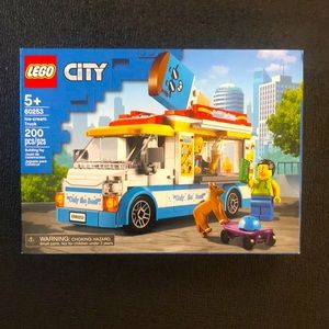 NWT Lego City Ice Cream Truck | 200 Pieces | Ages 5+